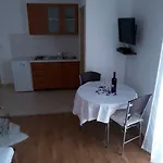 Lägenhet Apartmani Marino *