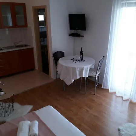 Apartmani Marino *